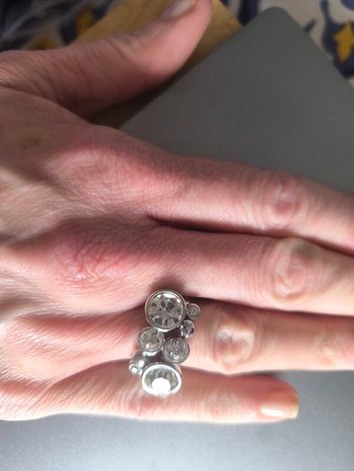 Ring. Sparkly art deco ring. size 9. Stainless.