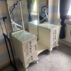dressing table