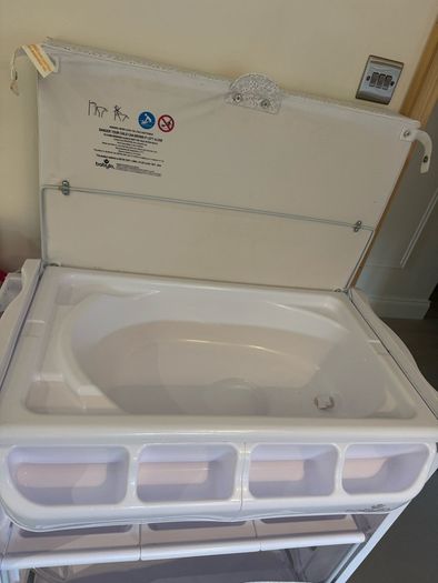 Babylo Bath and Baby Changing Table