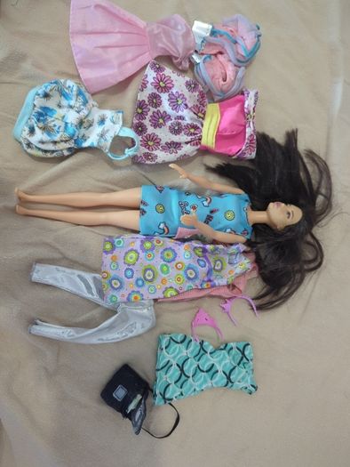 Barbie clothes and dresses