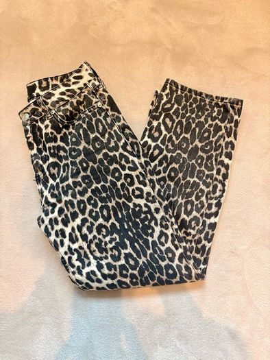 Leopard jeans