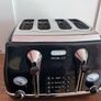 DeLonghi Micalite 4-Slice Toaster - Black Image 3