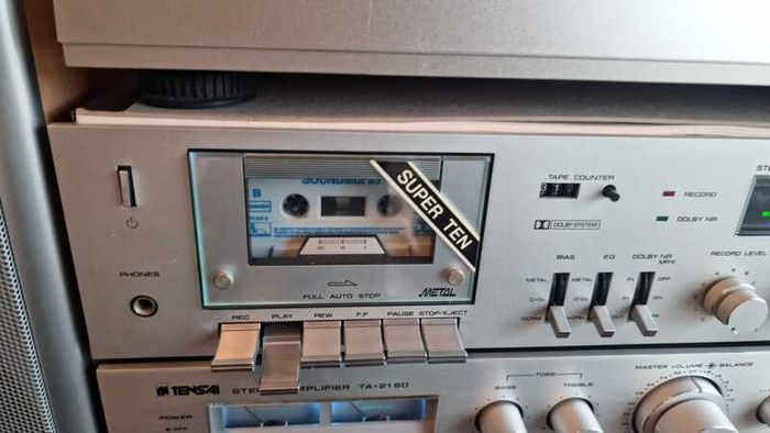 From 1979 Hi-Fi set, Tensai (Akai) working good, see the pictures.