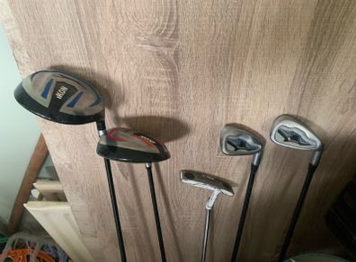 Junior Slazenger golf club set w a Taylormade Putter & balls