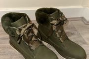 New Lee Cooper Khaki Green Ankle Boots with Faux Fur Collar - Size UK 5