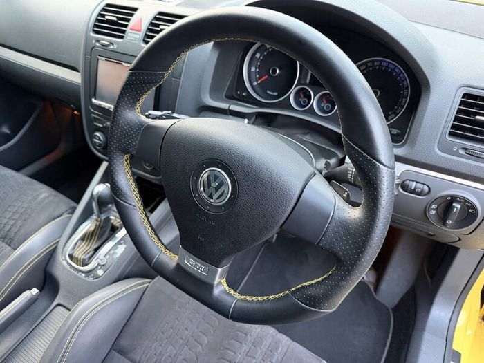 Volkswagen Golf GTI Pirelli Edition