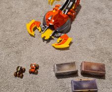 Monster Jam Scorpion Launcher and cars, Toro Loco