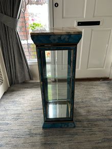 Display cabinet