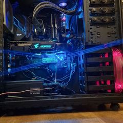Bundle: Gigabyte AORUS GTX 1080 Ti Xtreme Edition 11GB, intel i9 9900K, ASUS ROG Maximus XI Extreme, Seasonic Platinum PSU, DDR4 memory: G.Skill 2x 16 GB ( 32 GB ), Samsung 860 EVO 500 GB, SATA Solid State Drive ( SSD )
