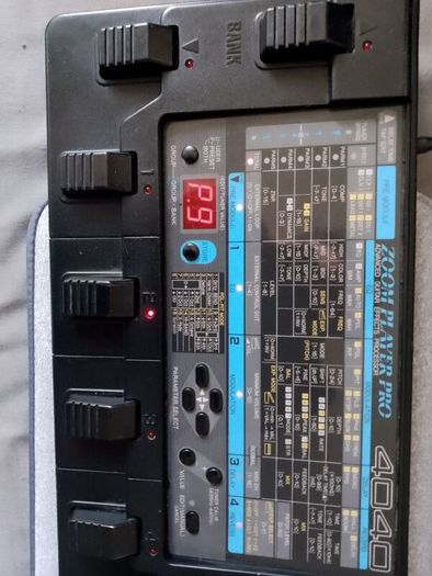 Zoom Player Pro 4040 vintage guitar multi-effects processor