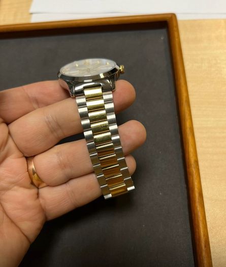gucci g timeless watch