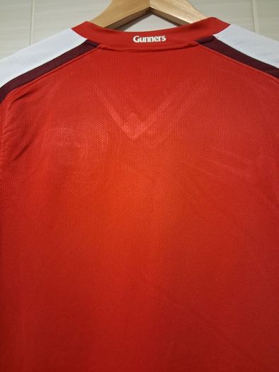 Arsenal Jersey. Official Nike Arsenal Mens Home Jersey From Season 2008 / 2010. Authentic Original From The Time. Not A Modern Day Remake.