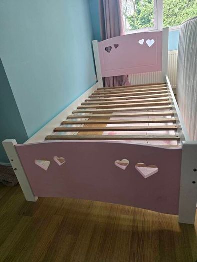 Single bed & mattress