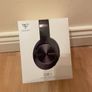Wireless Headphones Image 4