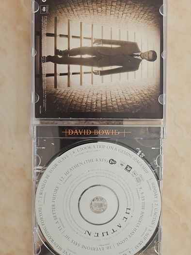 Bowie CD  - Heathen