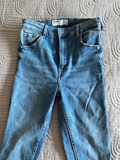 Bershka - Skinnies High Rise - Size 38 UK