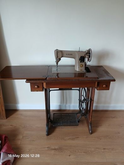 Singer Sewing Machine