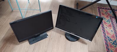 2 Computer Monitors