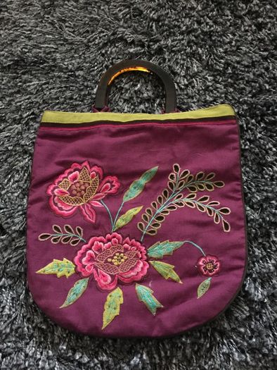 Embroidered Pattern Clutch Hand Bag