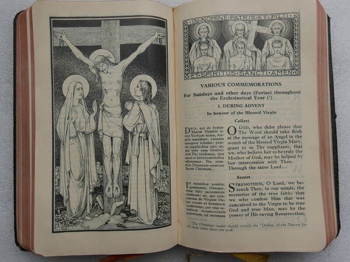 Vintage 1950s Irish Prayer Book - The Ideal Daily Missal - Bassi & Co, Dublin
