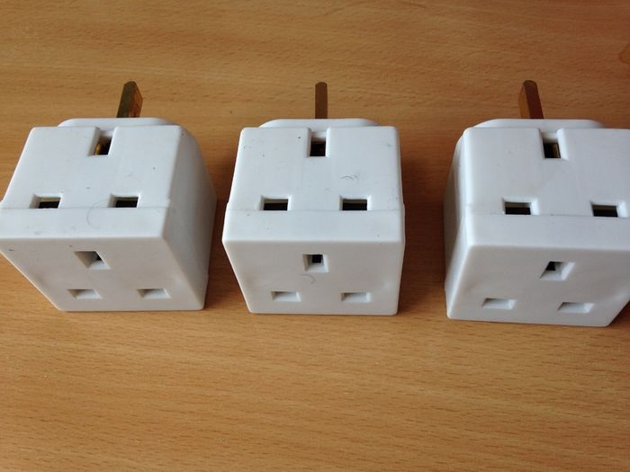 Socket Adapters 2 Plug