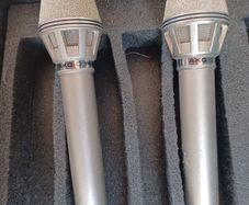 2 x AKG D 190E Vintage Microphones