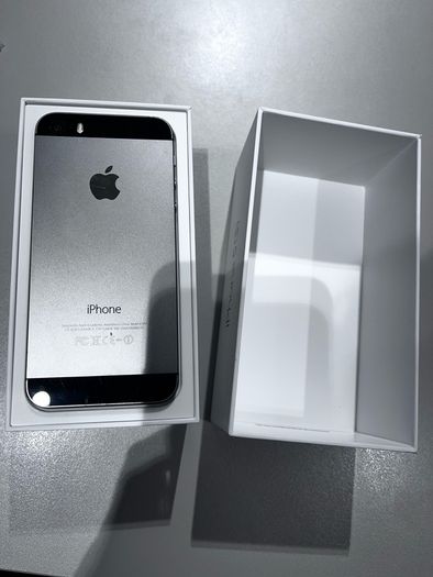 IPhone 4s and 5s for sale (Collectable)