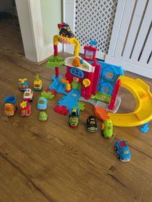 toot toot driver vtech garage & 12 cars