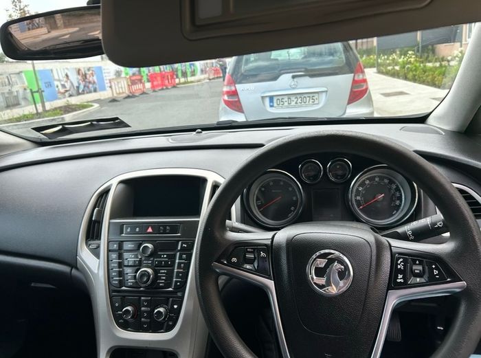 2012 Vauxhall Astra