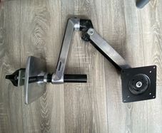 ergotron monitor arm