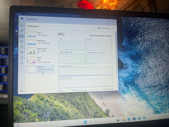 Light gaming laptop