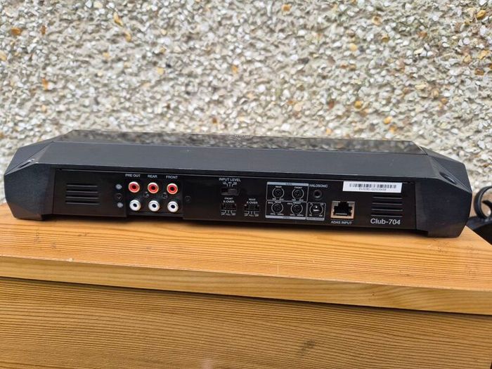 JBL Club 704 Amplifier