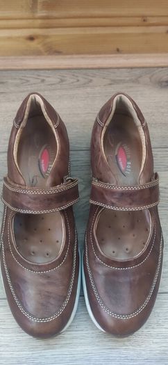 Rolling soft by Gabor leather shoes size 6