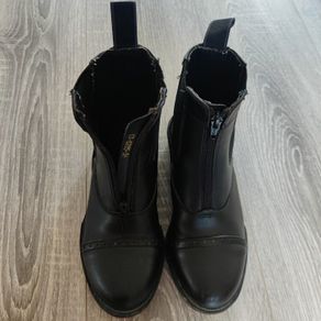 Horse riding shoes size 36