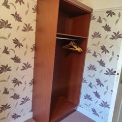 wardrobe, no doors