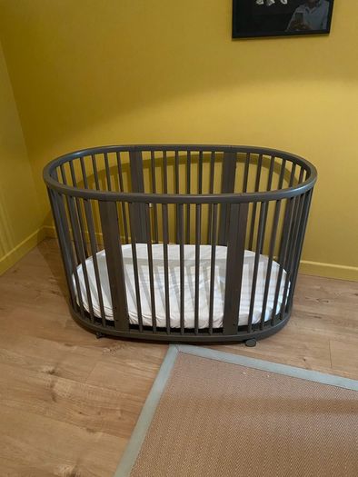 stokke sleepi cot / bed