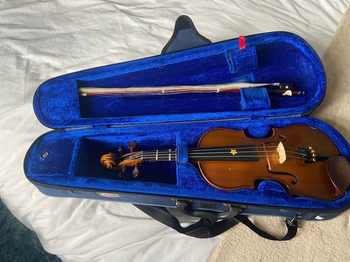 1/2 size Violin &case