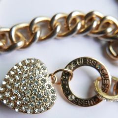 Guess Gold Tone Toggle Puffed Heart Charm Necklace Rhinestone Length 20"