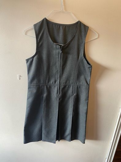 Dunnes grey pinafore (as new) age 12-13