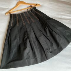Gorgeous bnwt Y2K Coast pleated black skirt Size UK 10