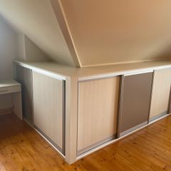 Fitted wardrobe Slidedrobe and vanity unit