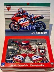 Ducati 999 F03 - Neil Hodgson Model Kit 1:12 DieCast Bike