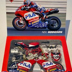 Ducati 999 F03 - Neil Hodgson Model Kit 1:12 DieCast Bike