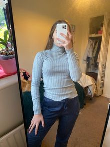 Women grey sweater