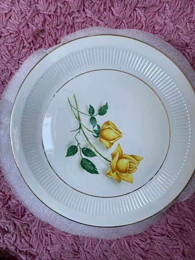 cake plates - vintage ceramic