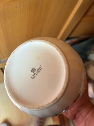 OLD Country Rose - Royal Albert - various
