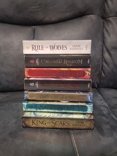 Seven Leigh Bardugo novels job lot.