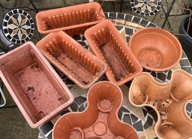 Garden pots