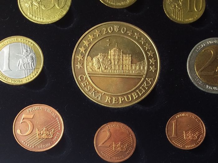 Rare 2004 Czech Republic Euro Pattern Set , ( Limited Edition of 3,000 )