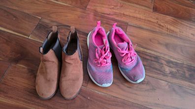 Shoe
